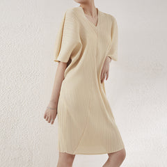 Women's Pleated Batwing Sleeve Dress