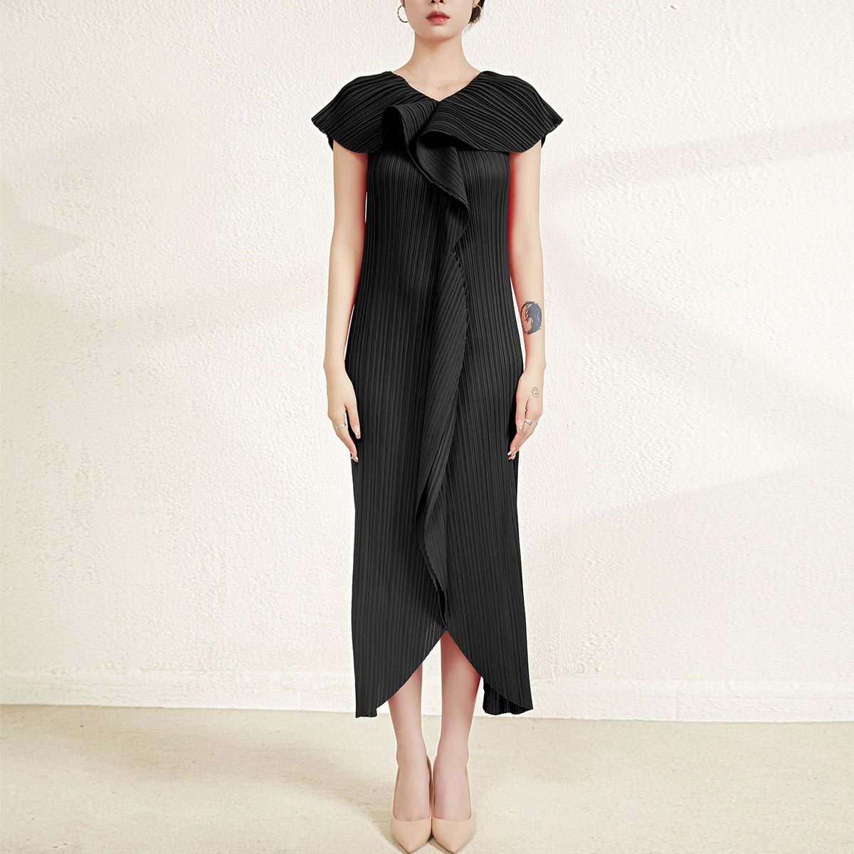 Formal DressVCollar Half Sleeve Pleated Dress