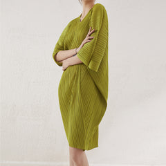 Women's Pleated Batwing Sleeve Dress