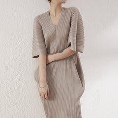 Women's Pleated Batwing Sleeve Dress