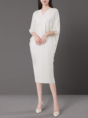 Pleated Large SizeVCollar Dress