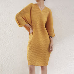 Women's Pleated Batwing Sleeve Dress